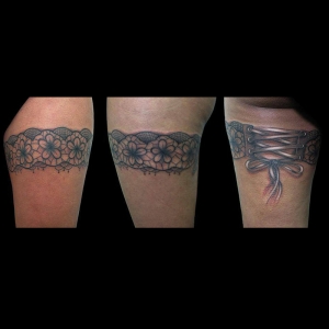 tatuaje-ligas-piernas